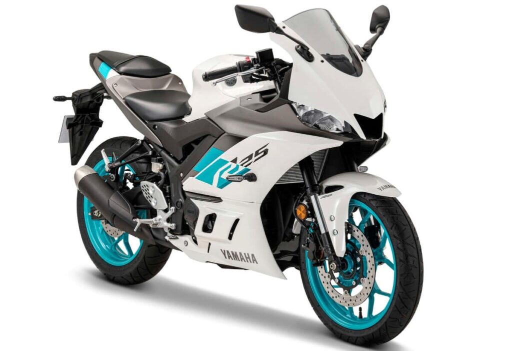 Yamaha R25 250cc Supersport Motorcycle